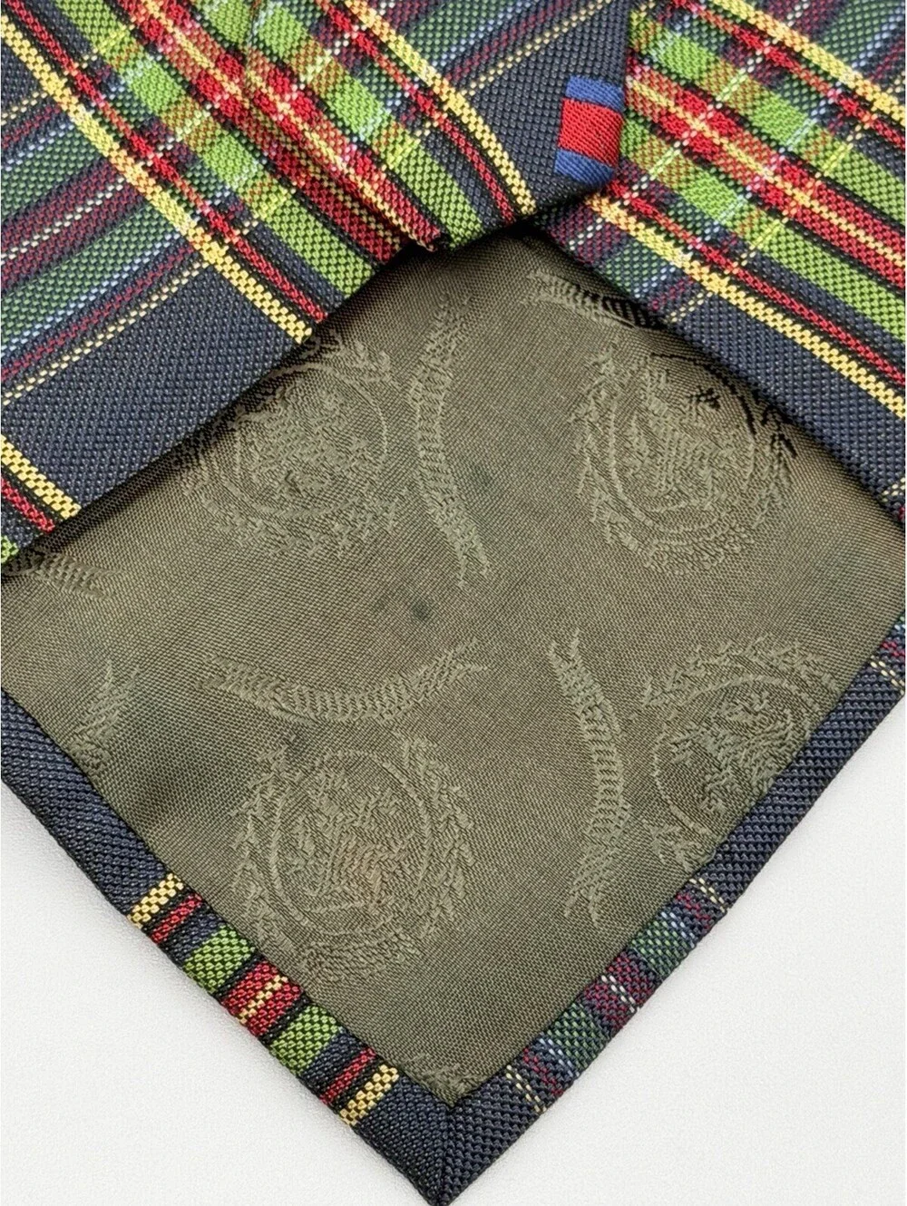 Tommy Hilfiger Mens Tie Plaid Tartan Flag Logo Silk Necktie Multicolor